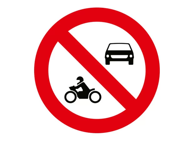 Motorlu taşıt giremez levhası